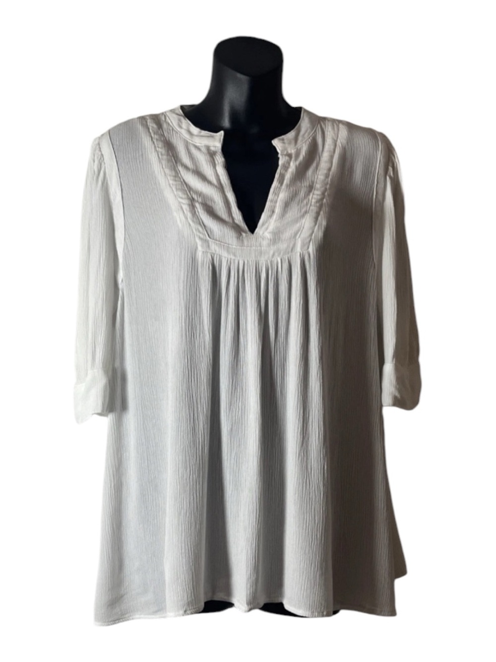 Dear John white  Split-Neck Pintuck Tunic Sz S with button 3/4 sleeve